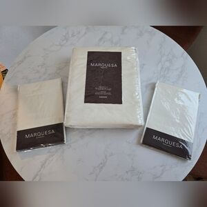 NIB Z Gallerie Marquesa Queen Duvet and Standard Shams (2)